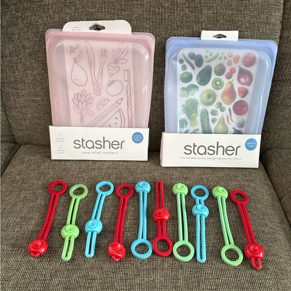 2 Stasher Bags & Set of 10 Adjustable Sealing Bands